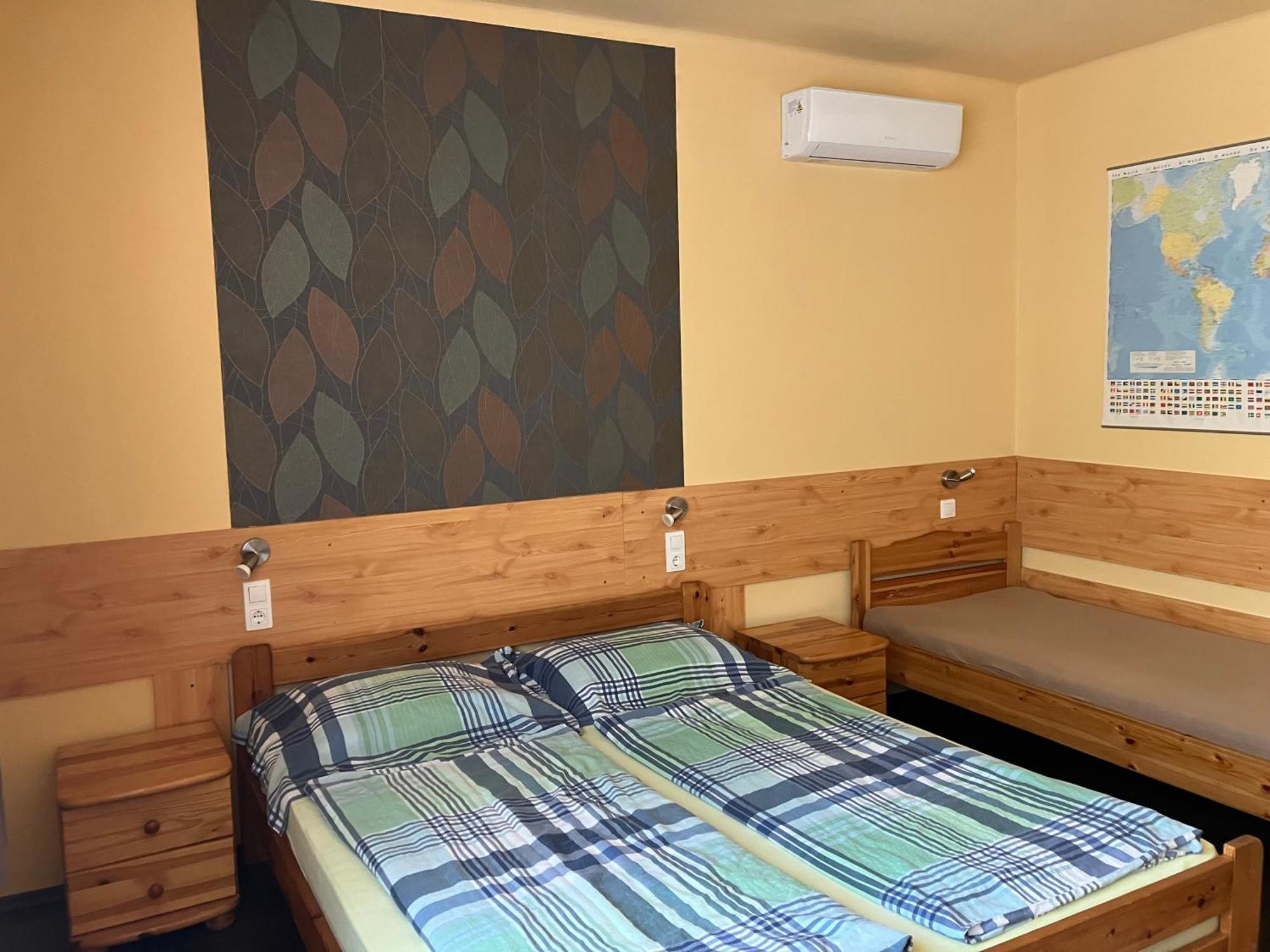Adel Apartman Sárvár Екстериор снимка